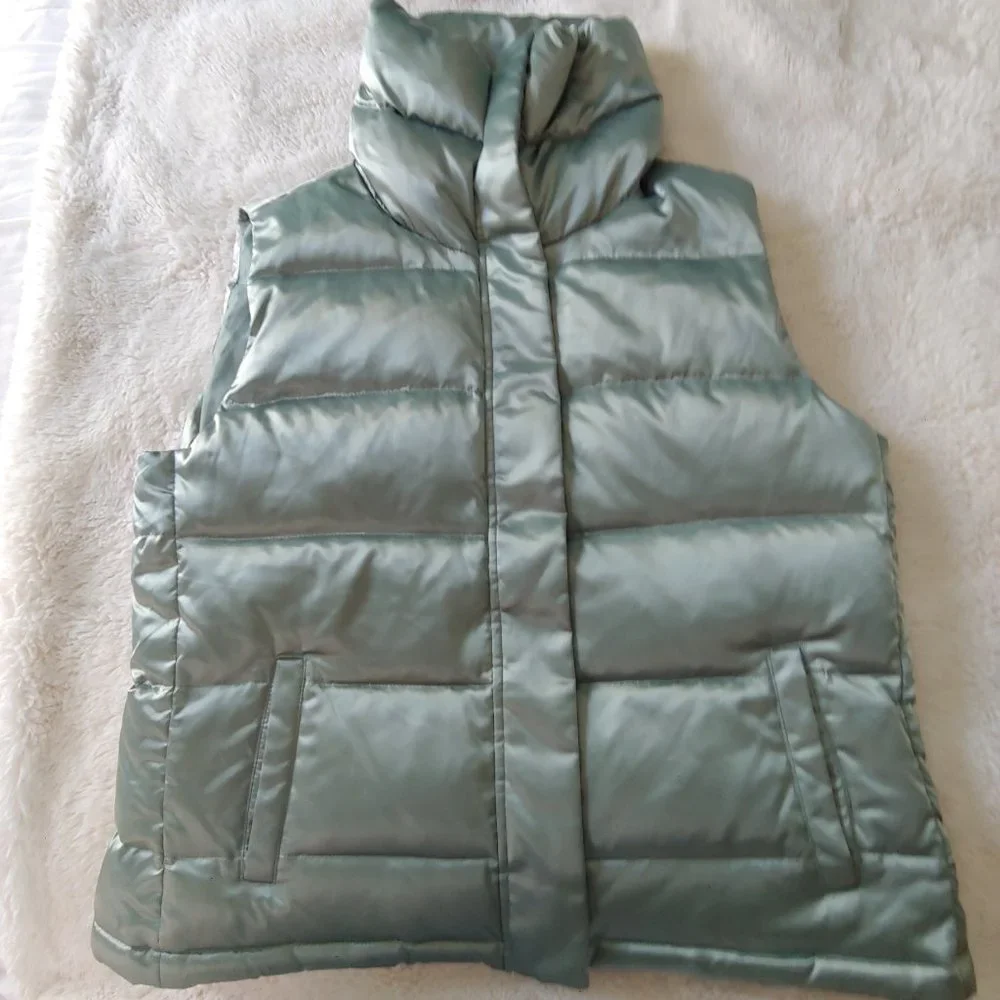 Talbots Green Metallic Funnel Neck Full Zip up Puffer Vest - Picture 1 of 10